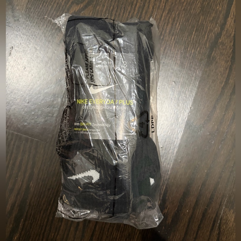 Nike DriFit Everyday Plus Crew Socks